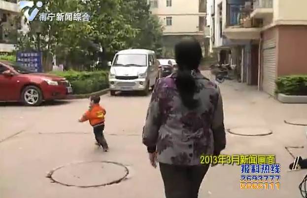 成“妈妈”背后的原因……哭了！开元棋牌app6岁男孩把保姆当(图6)